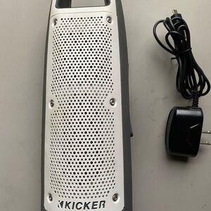 KICKER Bullfrog BF100 Wireless Speaker